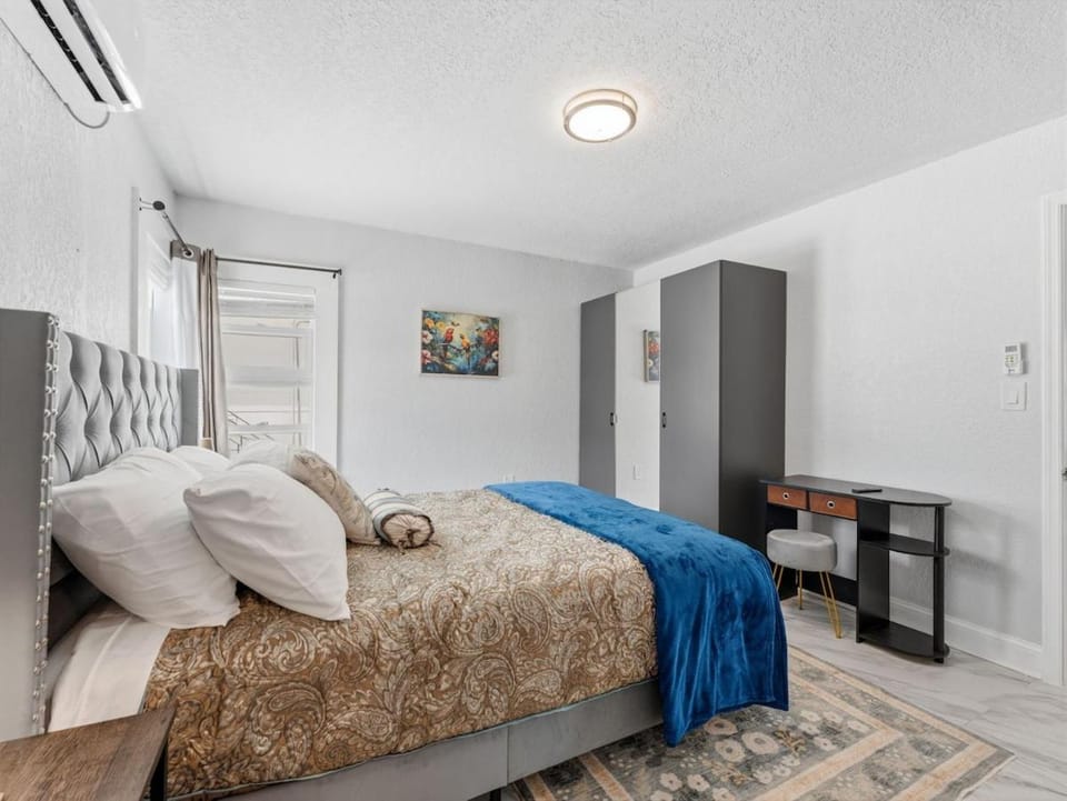 Clearwater Charm First Floor #2 Apartment in Florida