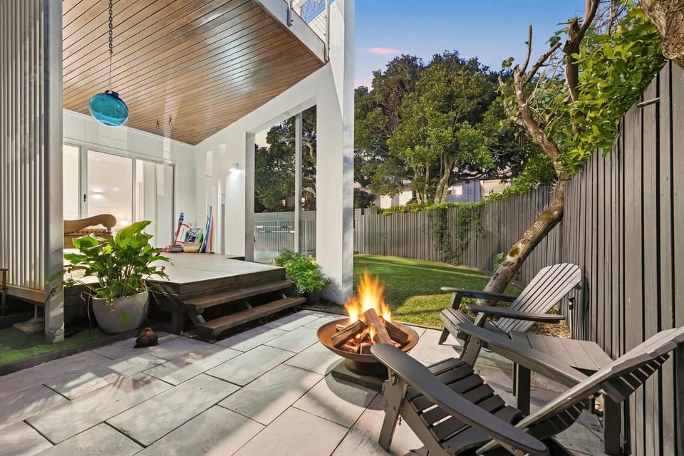 The Boat House- Casuarina Beachfront Home House in Tweed Heads