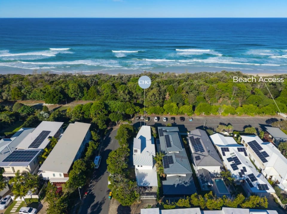 The Boat House- Casuarina Beachfront Home House in Tweed Heads