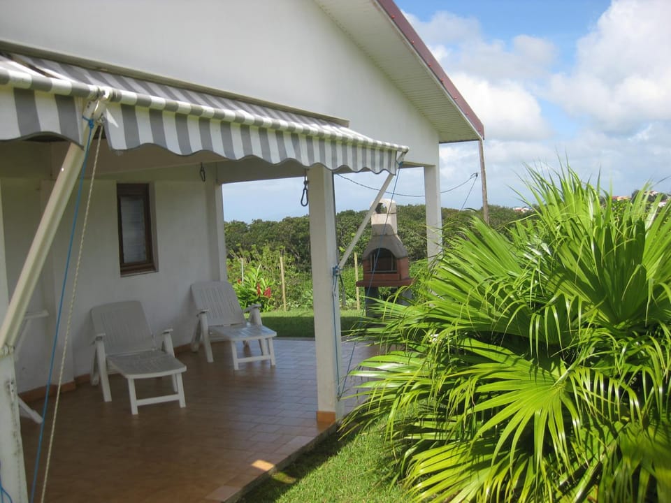 Mon Repos House in Sainte-Luce
