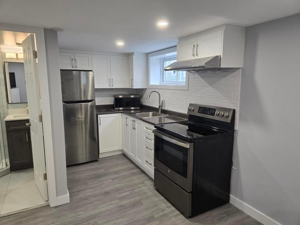 Toronto Etobicozy Guest House Bed and Breakfast in Toronto