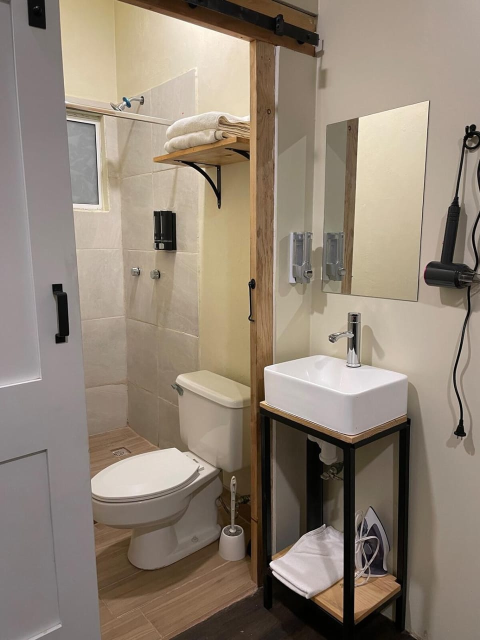 Shower, Bathroom, towels