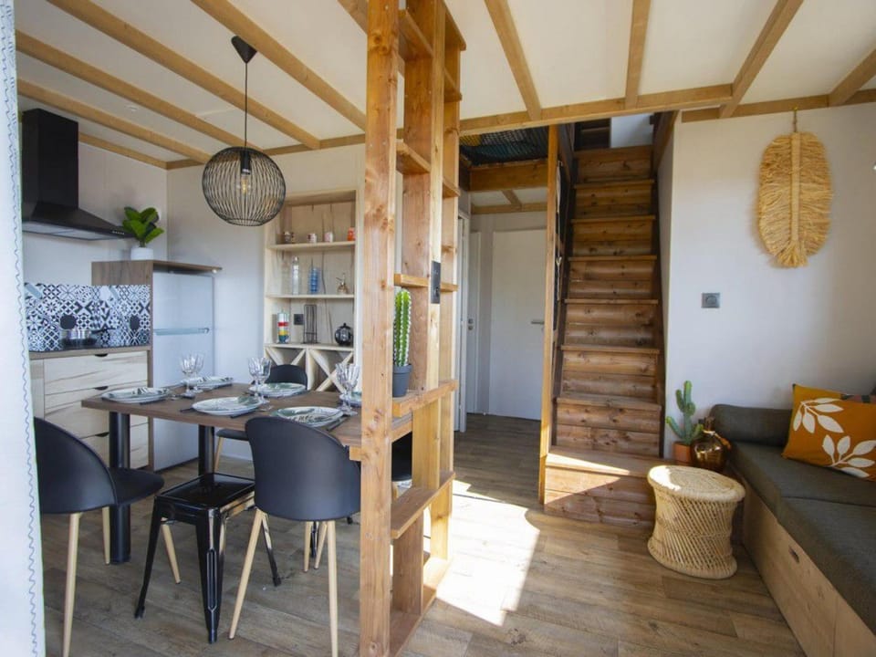 Chalet, animaux admis - 6 pers. - API-1-52-2774 Campground/ 
RV Resort in Centre-Val de Loire