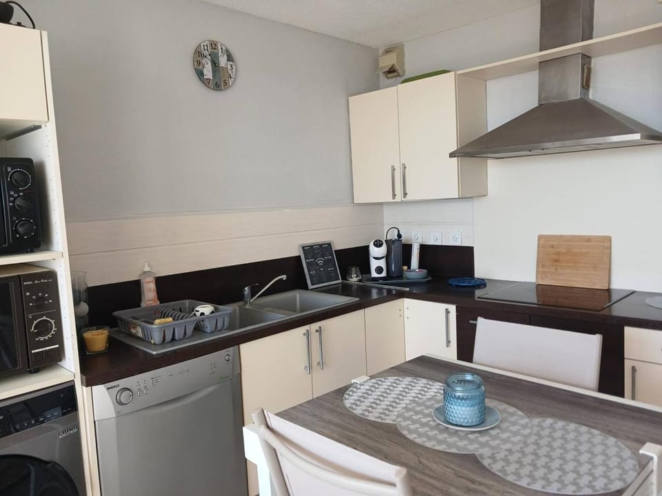 Appartement face mer, clim et parking - 6 pers. - FR-1-833-43 Apartment in Canet-en-Roussillon