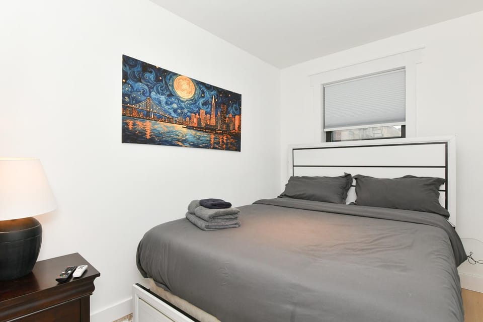 Elegant 2 BR Retreat Near Central Park Apartment in Upper West Side