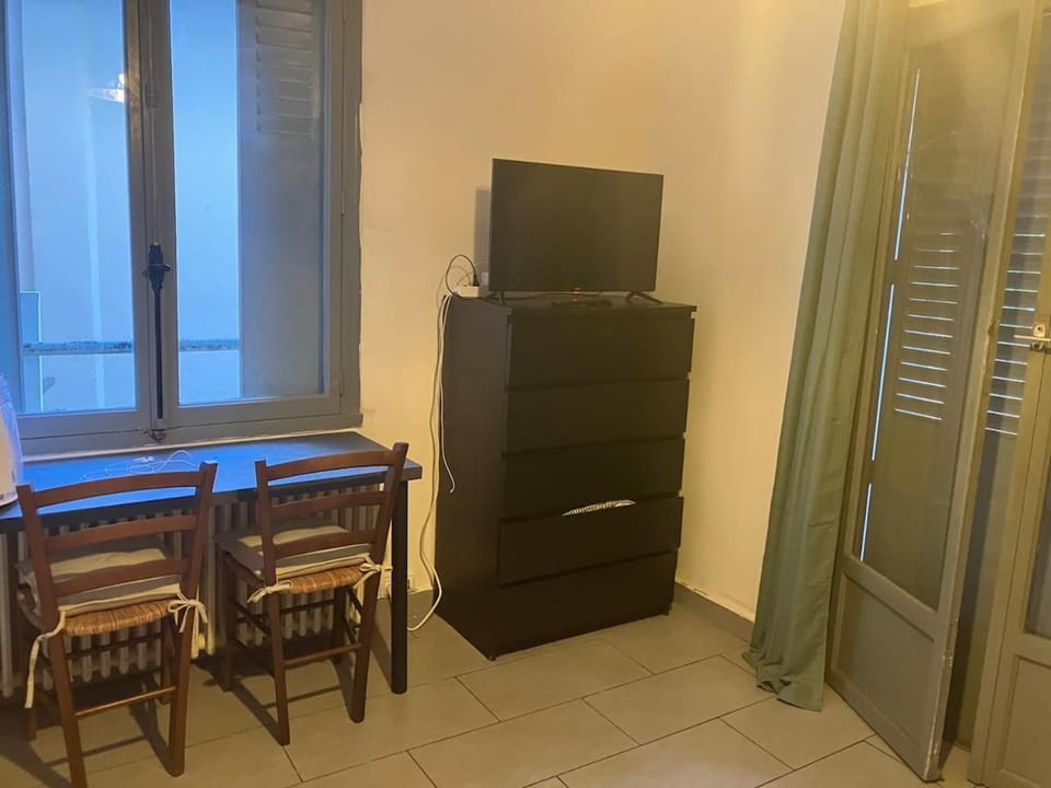 City studio with patio Apartment in Villeurbanne