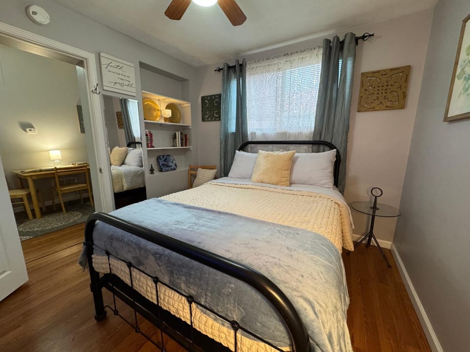Jefferson Carriage House Hideaway Apartment in Huntington