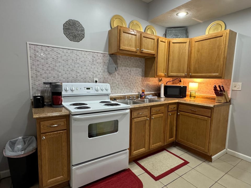 Jefferson Carriage House Hideaway Apartment in Huntington