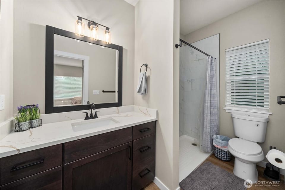 U&S Classic Apartment in Allyn-Grapeview