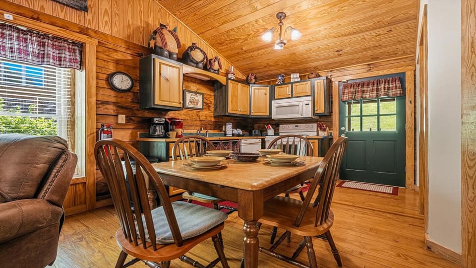 American Gem Chalet in Sevierville