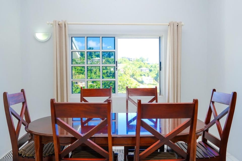 Spacious Apartment Mountain & Sea Views Apartment in Saint George