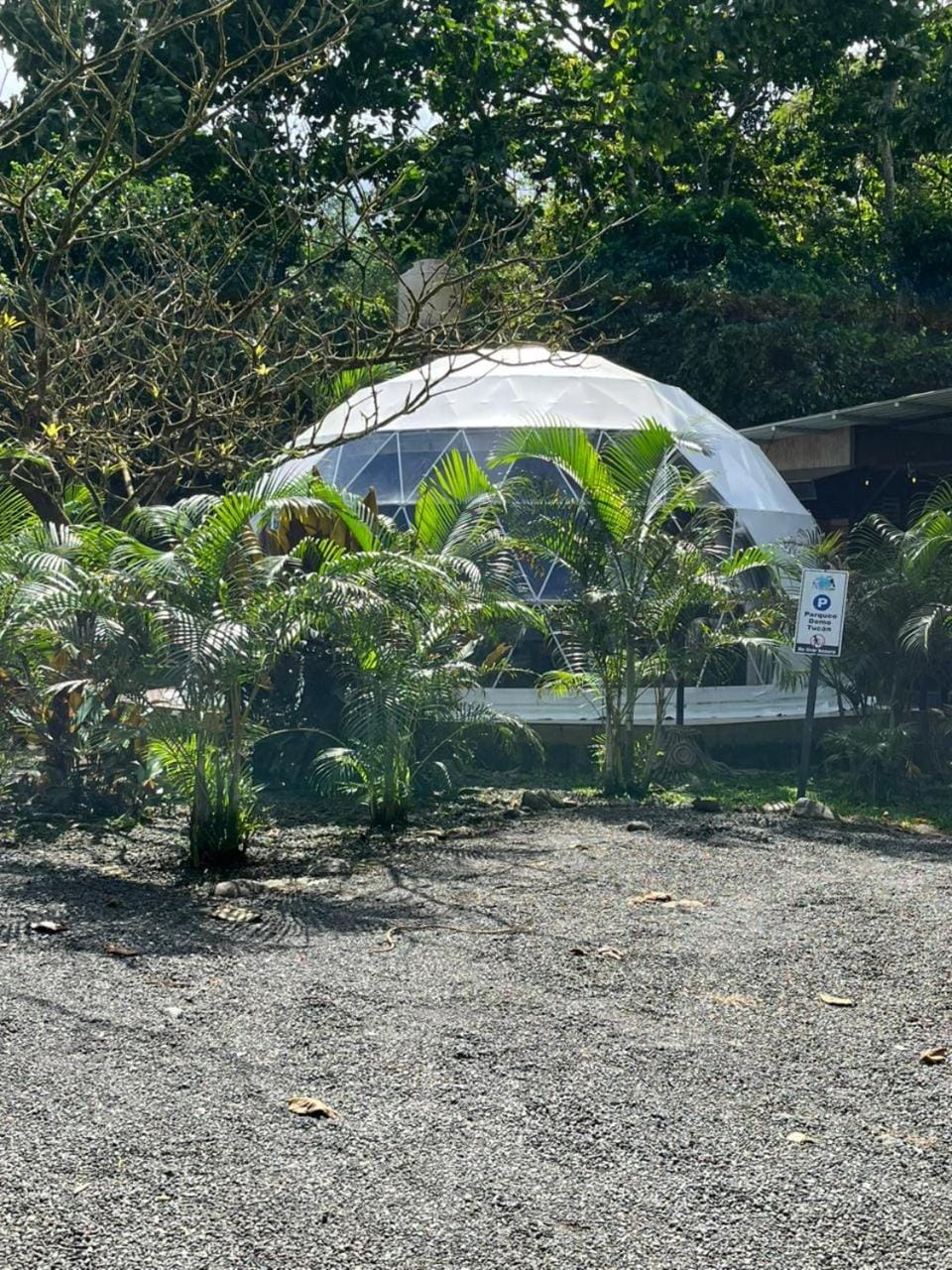 Tropical Escape Domes Luxury tent in Heredia Province