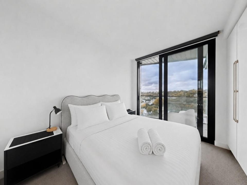 Modern Living in the Heart of Hawthorn East Apartment in Melbourne