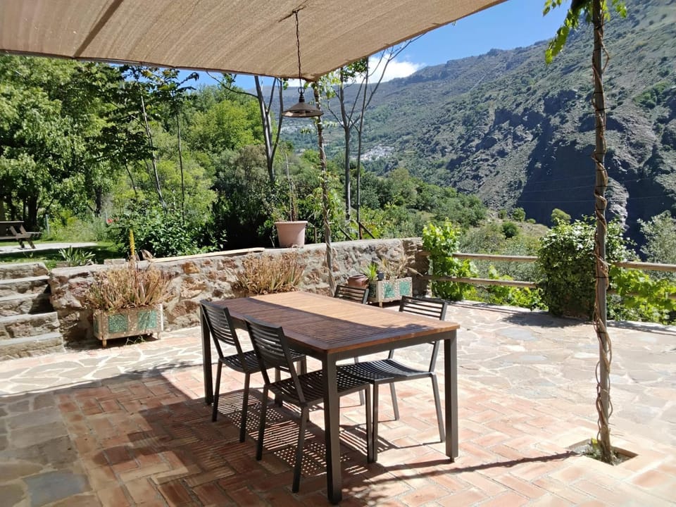 Cortijo De Los Abuelos House in Alpujarra Granadina