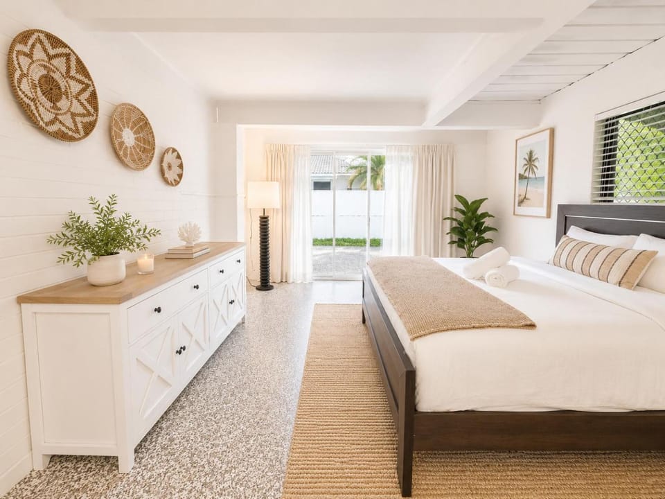 Patio, Bed, Bedroom