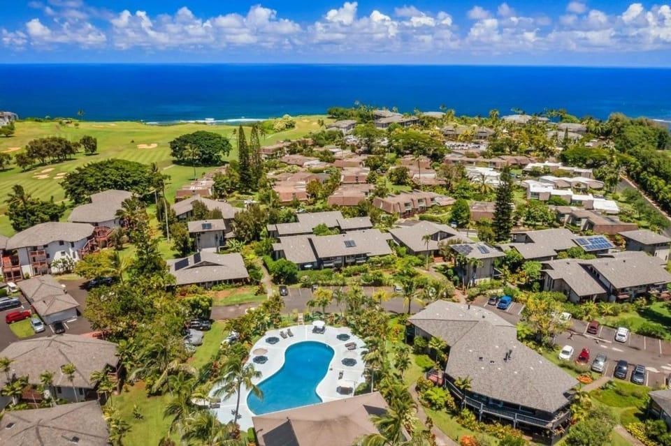 Princeville - 5BR Condos - Sleeps 14 House in Princeville