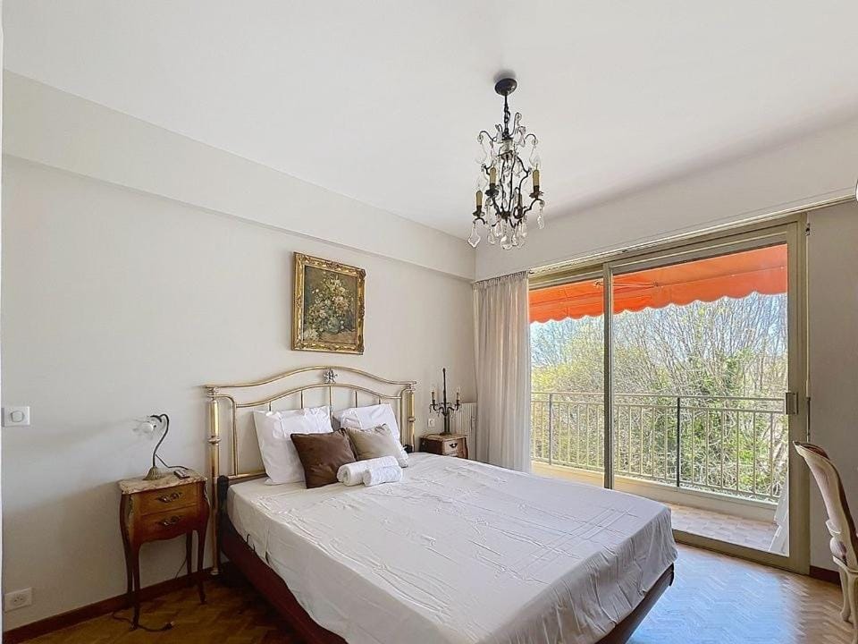 T3 spacieux Antibes centre avec doubles balcon Apartment in Antibes
