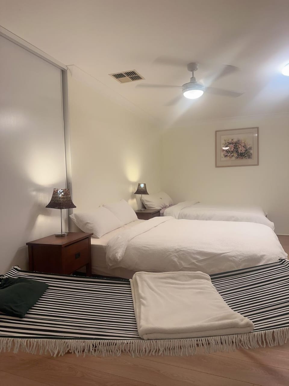 Private Room-2Queen beds Apartment in Sydney