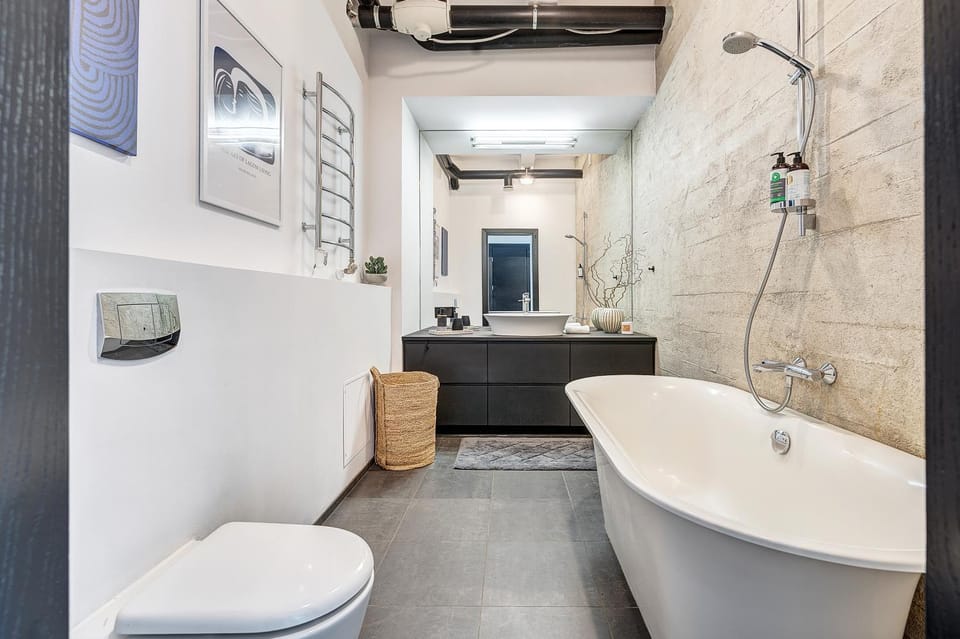 Toilet, Bathroom, Bath