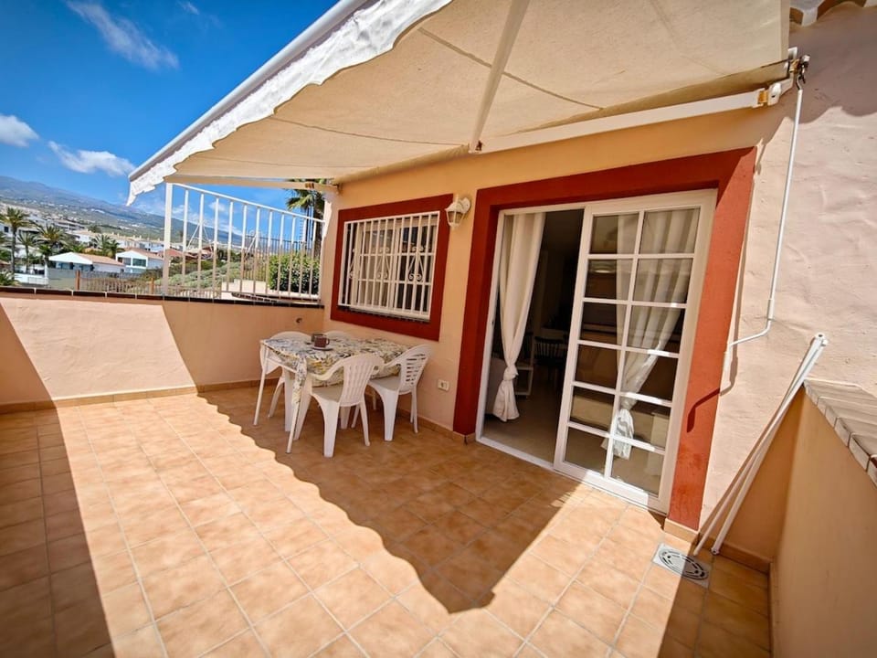 Capricho Marino Sunset Apartment in Los Cristianos