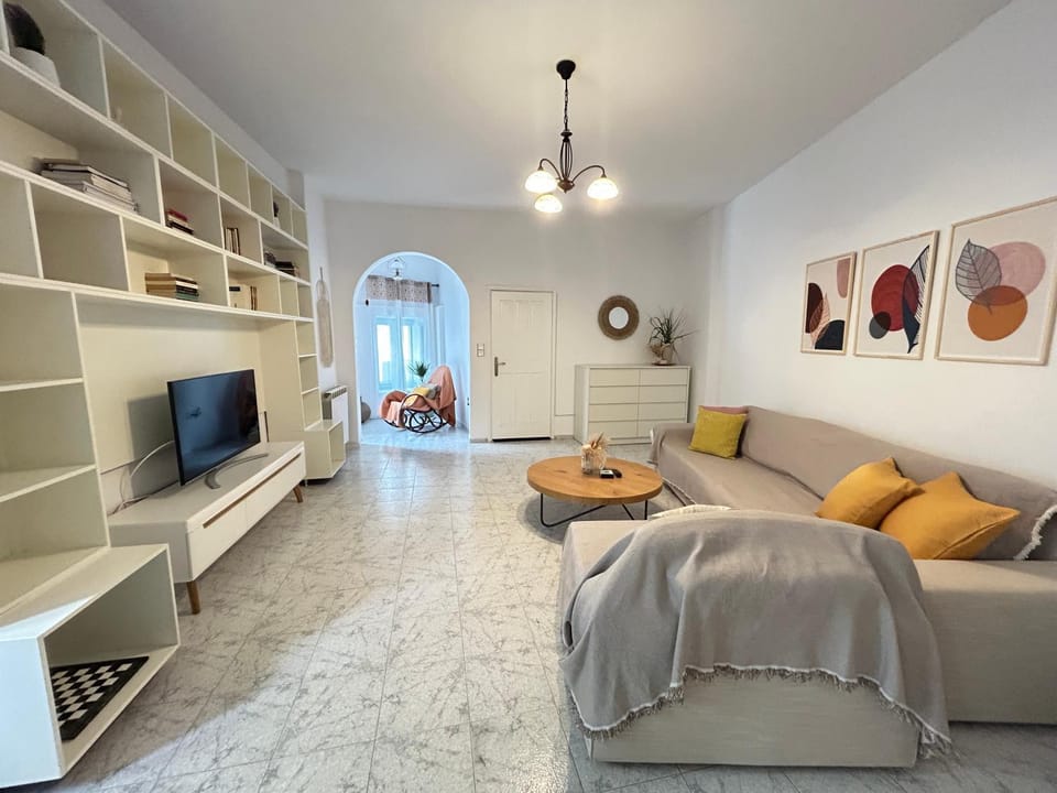 Periplous Home - Feel the Breeze, Stay with Ease Apartment in Paros, Greece
