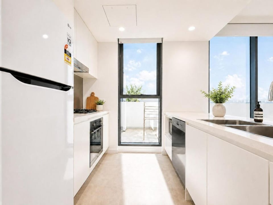 Luxury 3 Bedroom at Castle Hill Apartment in Castle Hill