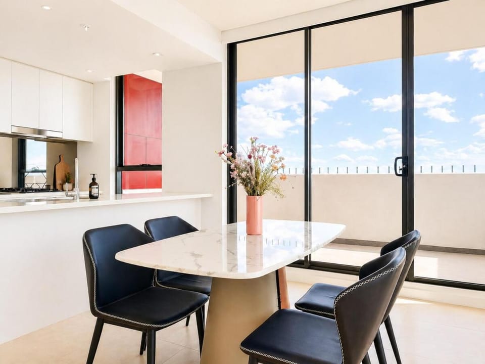 Luxury 3 Bedroom at Castle Hill Apartment in Castle Hill