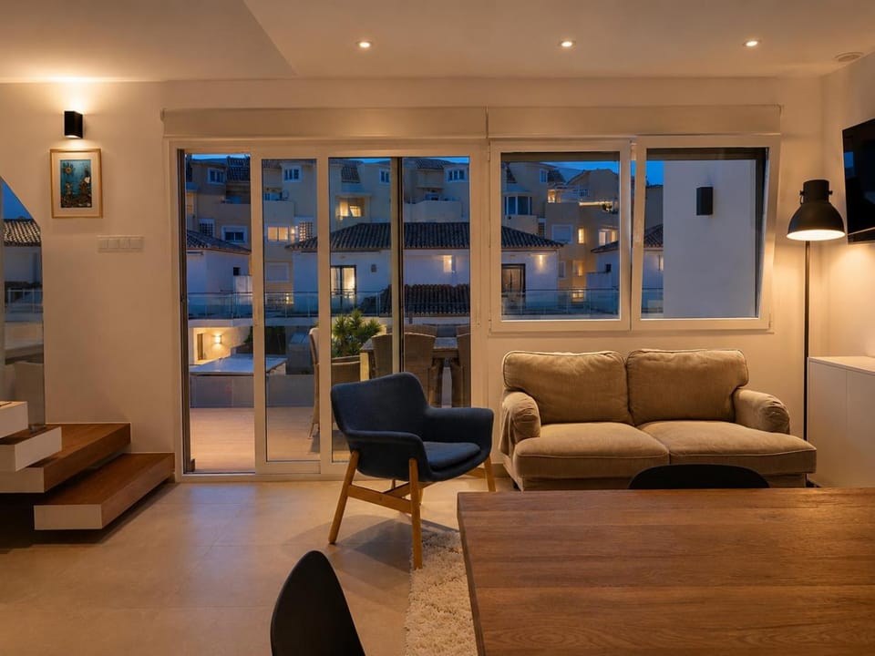 TV and multimedia, Living room, Seating area