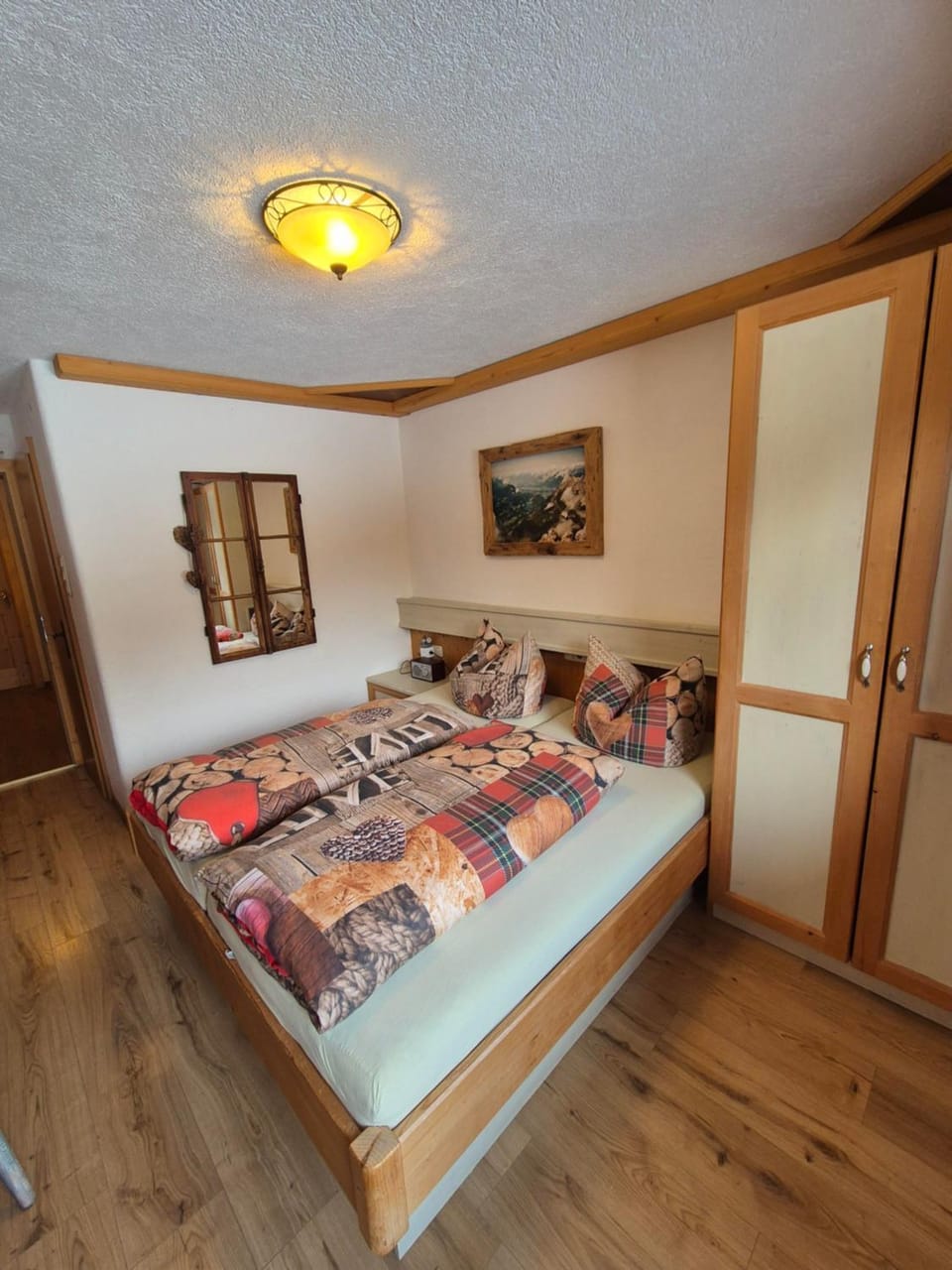 Bed, Photo of the whole room, Bedroom, wardrobe