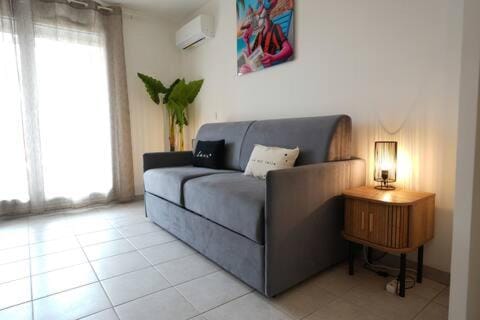 Studio modern avec terrasse et parking a 15 min de cannes Apartment in Cannes