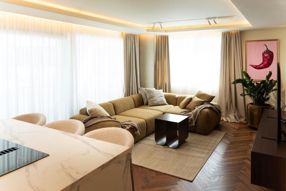 The Signature Collection - West Side Luxury Apartment in Cluj-Napoca