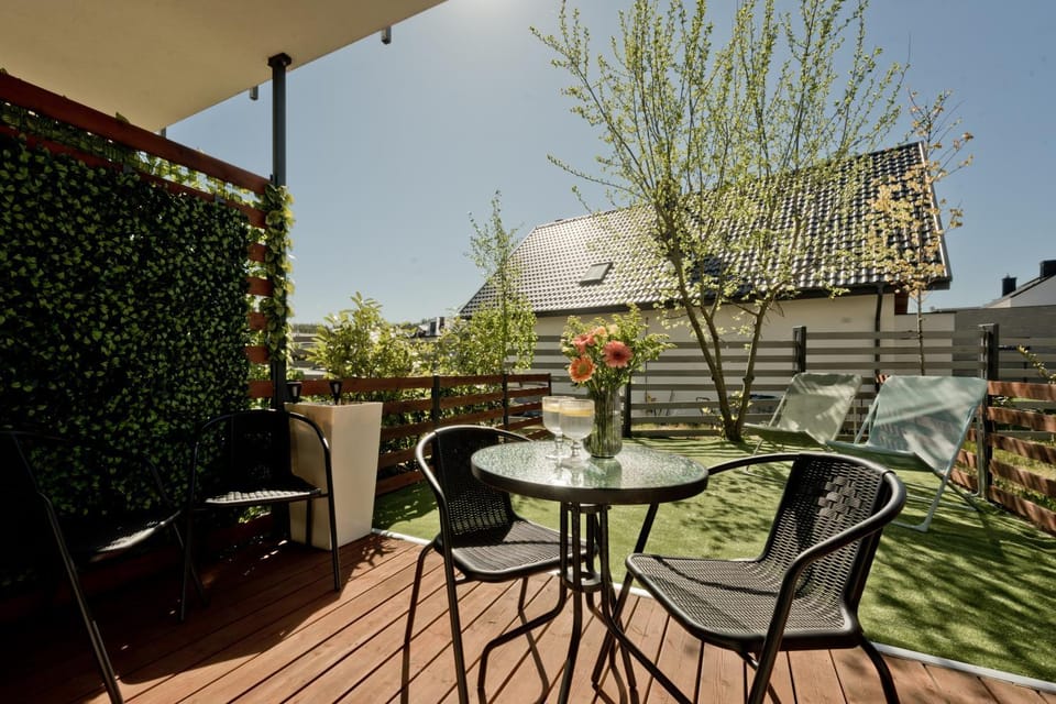 Garden, Balcony/Terrace