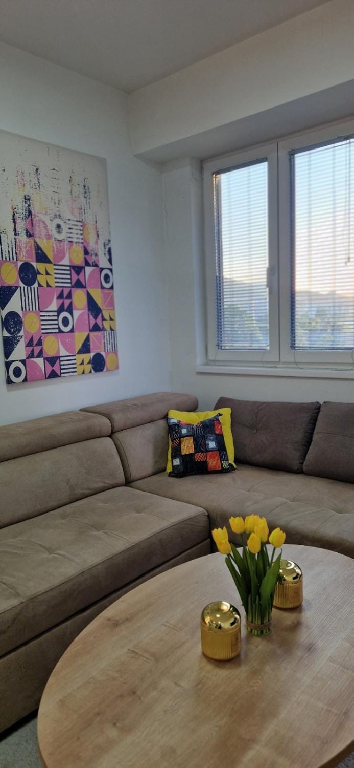 2-Bedroom apartment with private parking Apartment in Skopje