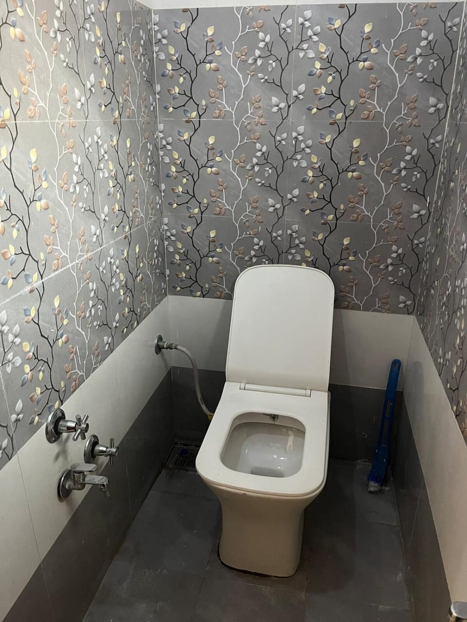 KD Homes - Elite studio stay Apartment in Gujarat