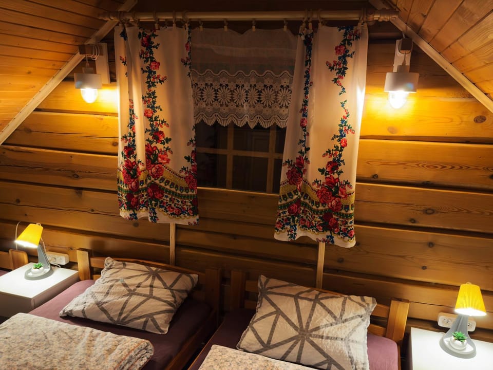 Bed, Photo of the whole room, Decorative detail, Bedroom