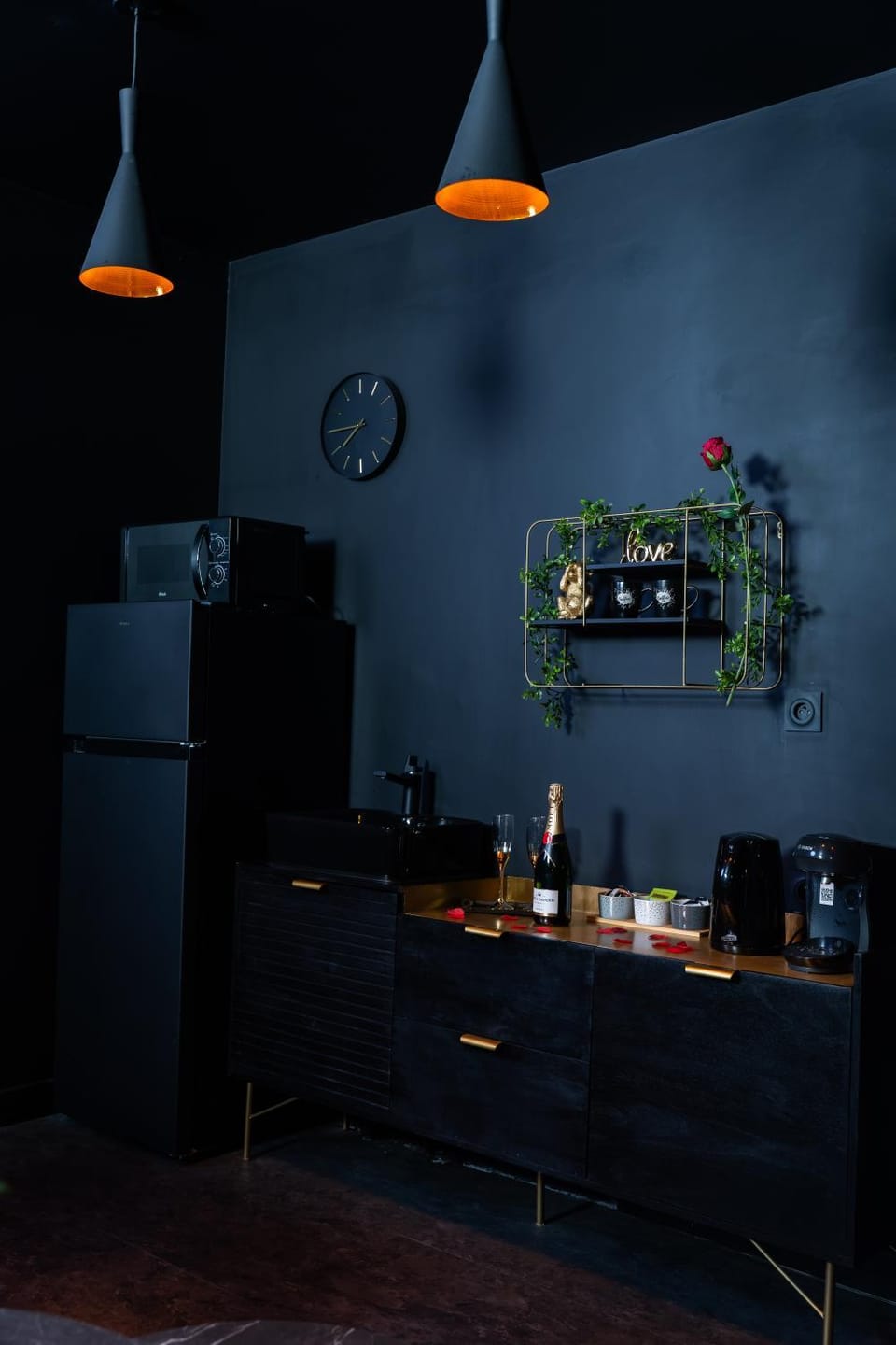 Kitchen or kitchenette