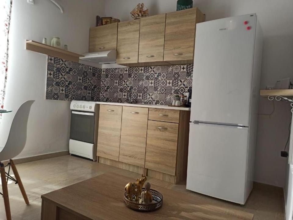 M & M Small House Rhodes Town Apartment in Rhodes