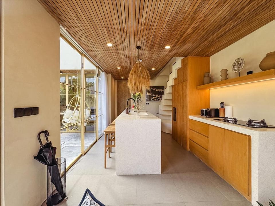 Casa Uluwatu - Seaview Villa with Private Rooftop Villa in Bali