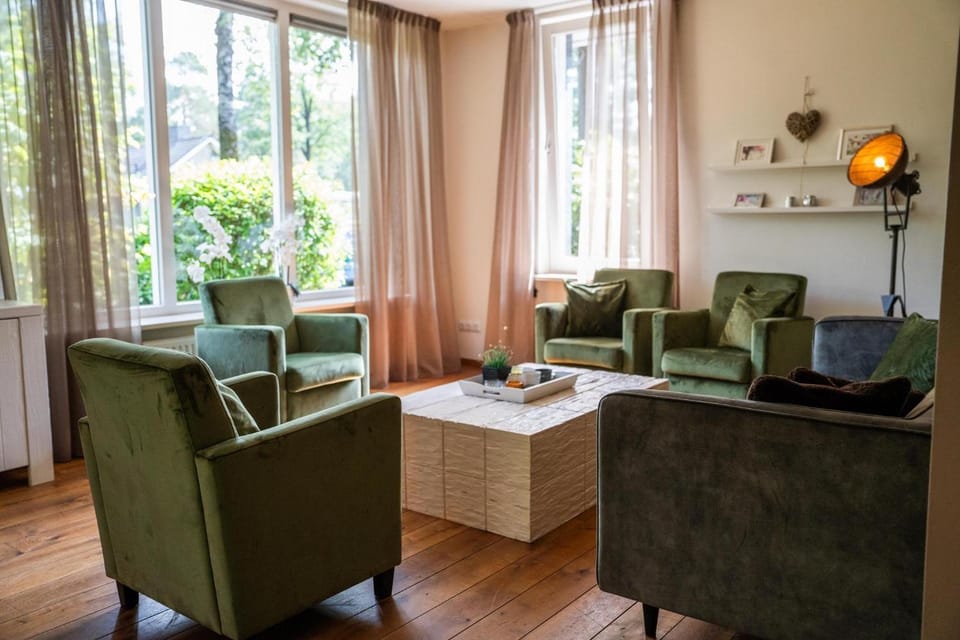 De Rimboe | Groepsvilla Douglas Villa in Hoenderloo