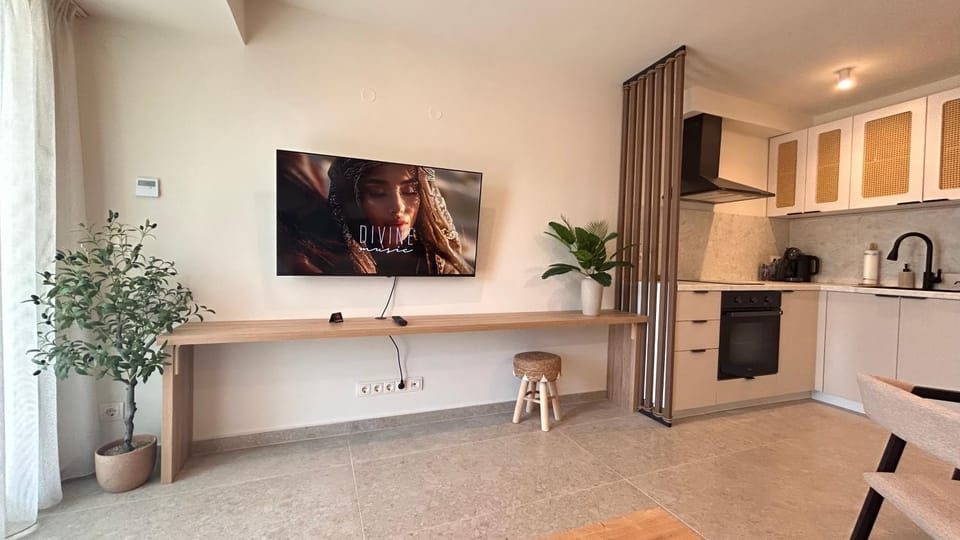 TV and multimedia, Coffee/tea facilities, Kitchen or kitchenette