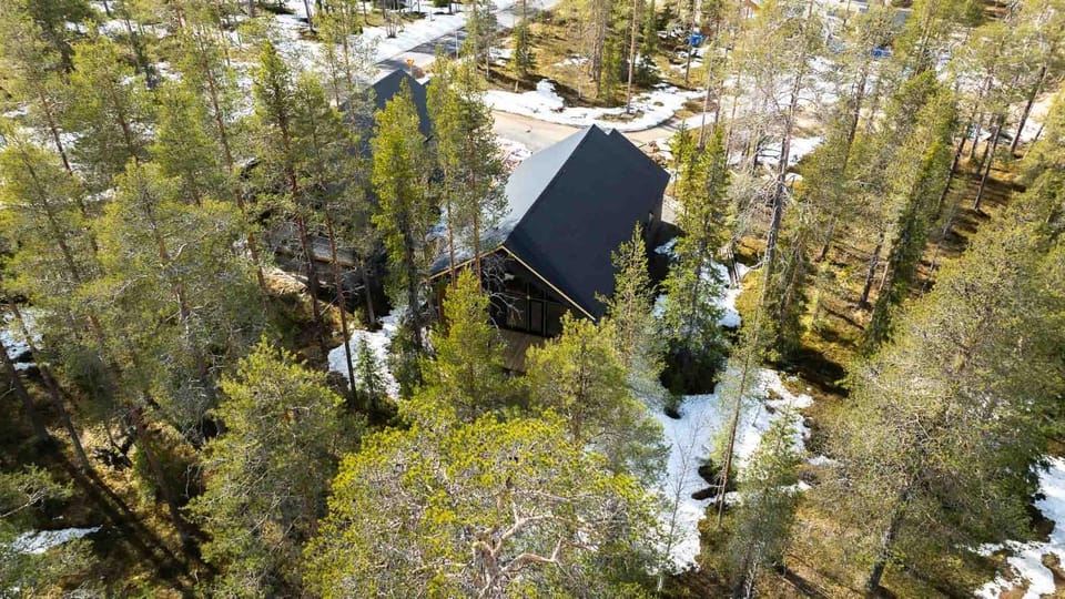 Off site, Neighbourhood, Natural landscape, Location