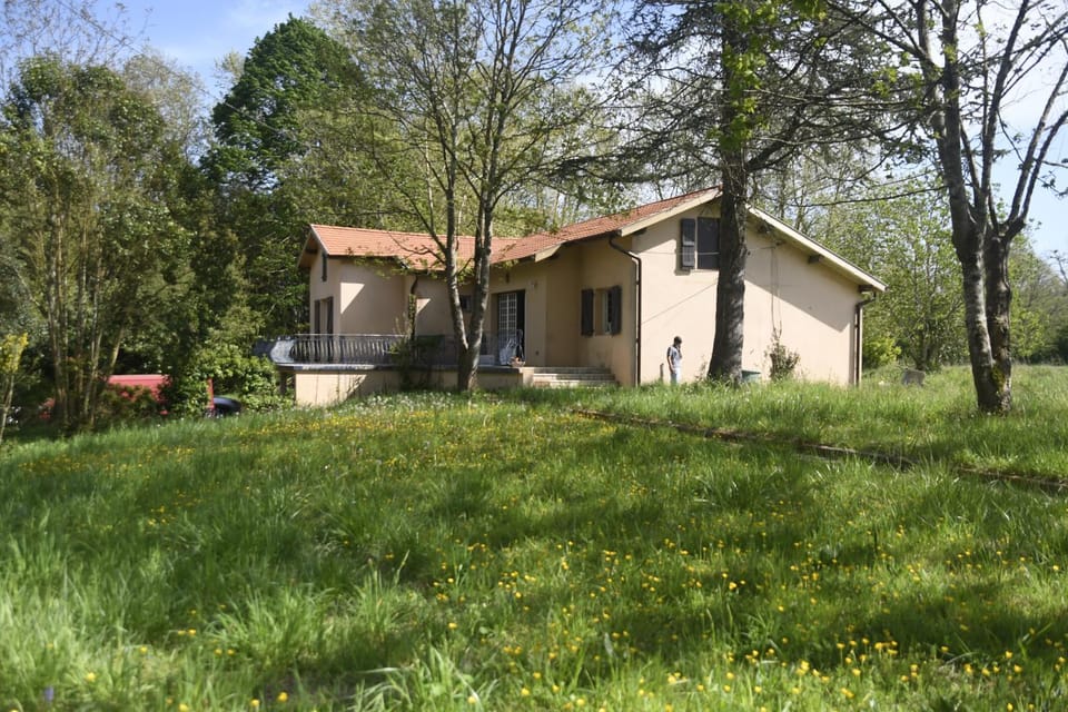 Bord rivière House in French Basque Country