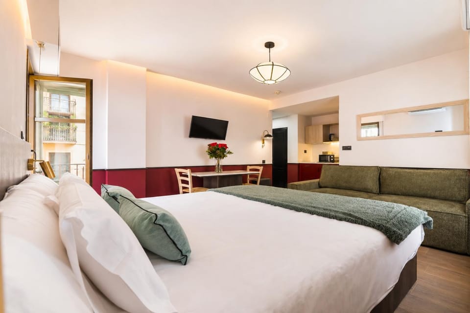 Bed, Bedroom