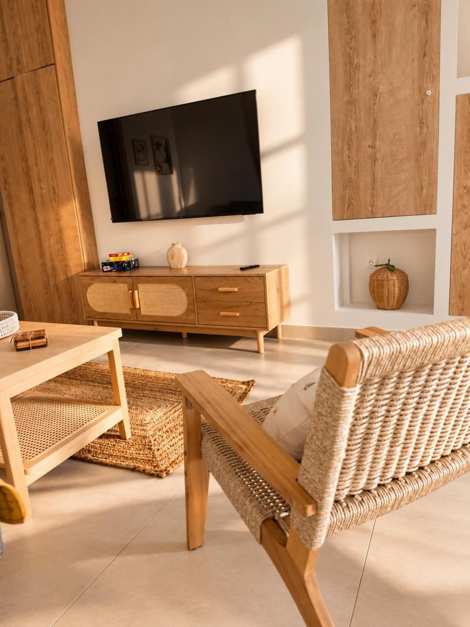 TV and multimedia, Living room, Seating area
