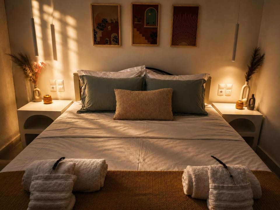 Bed, Bedroom