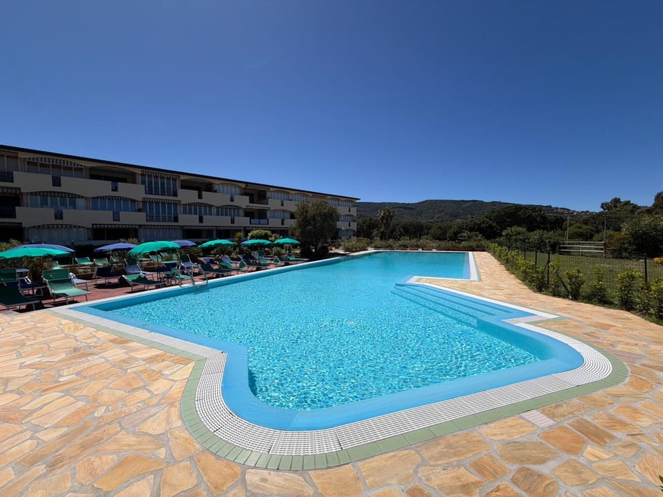 Property building, Swimming pool