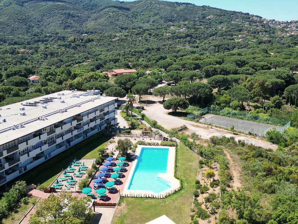 Property building, Spring, Bird's eye view, Tennis court, Pool view, Swimming pool