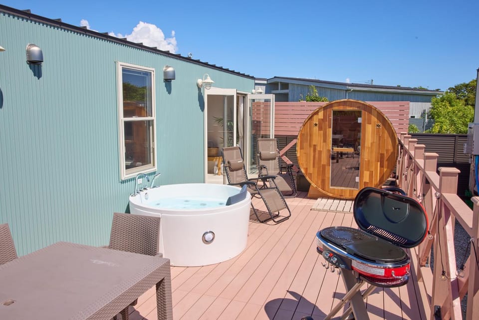 Property building, Day, BBQ facilities, Hot Tub, Sauna, Sauna