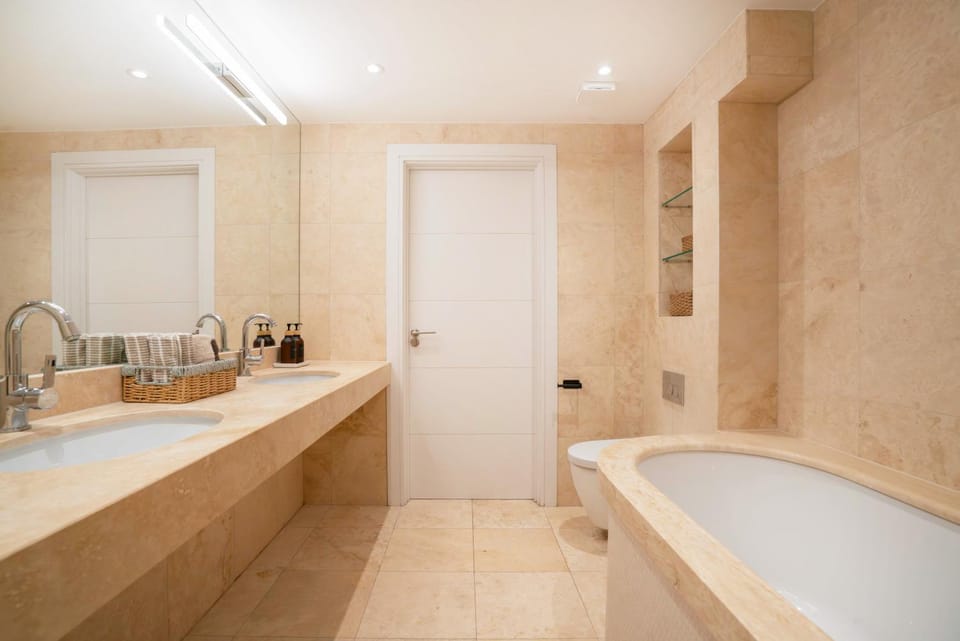 Bathroom, Bath