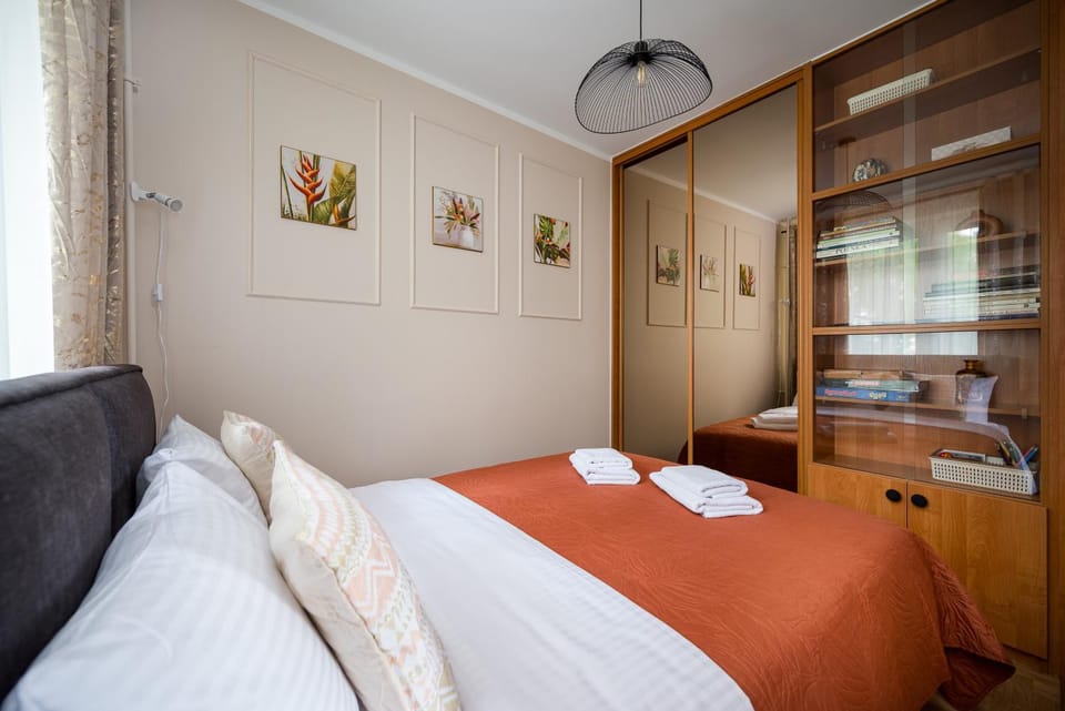 Bed, Photo of the whole room, Bedroom, towels, wardrobe